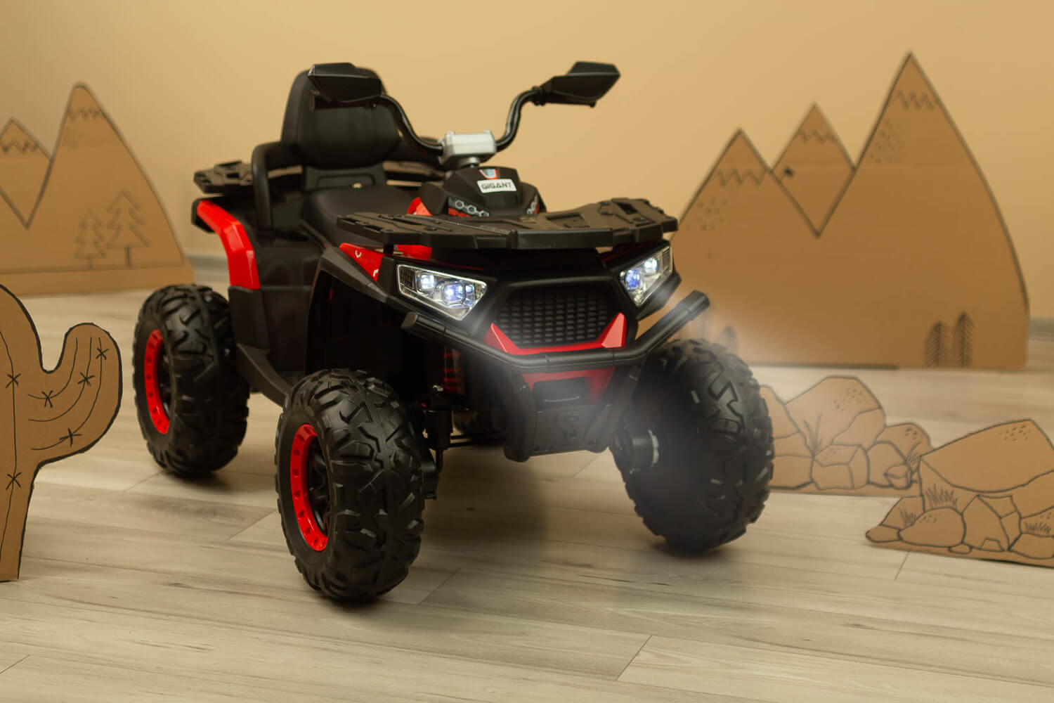 Quad GIGANT czerwony foto Quad GIGANT czerwony foto