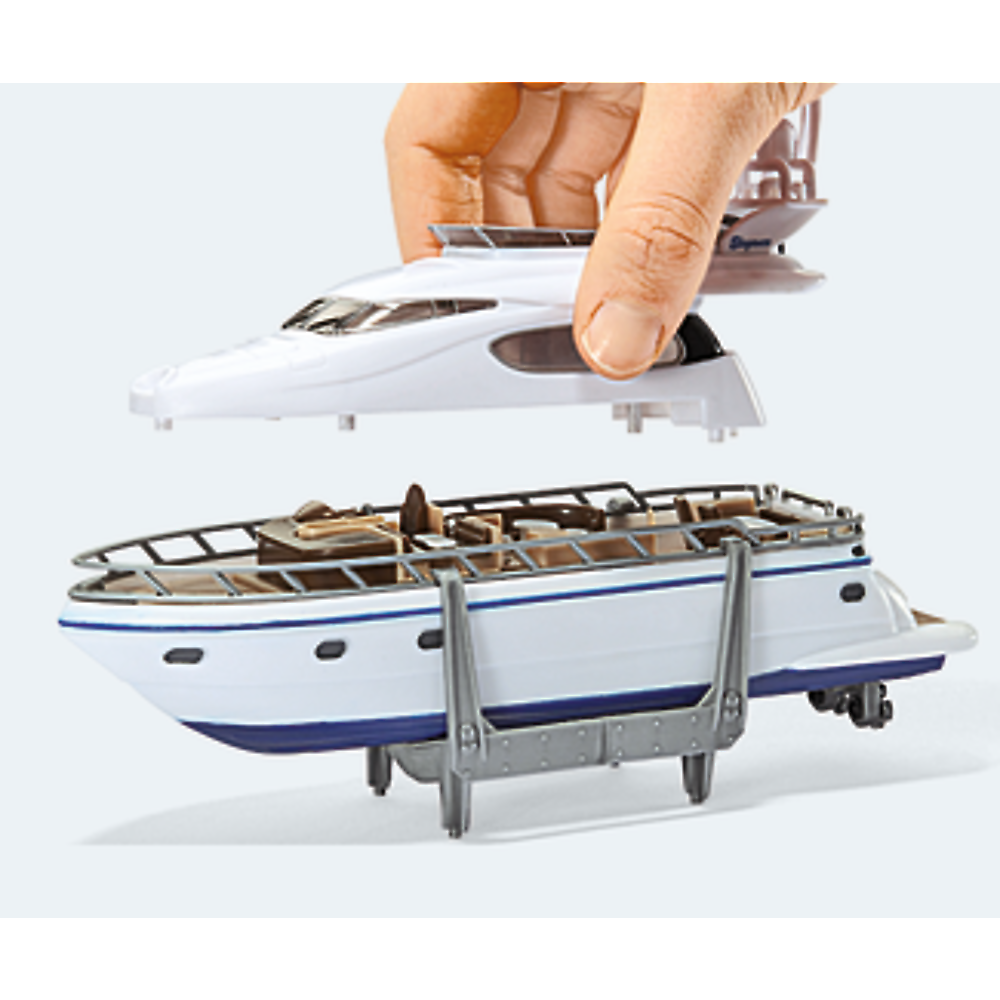 Siku Super - Ciężarówka z jachtem