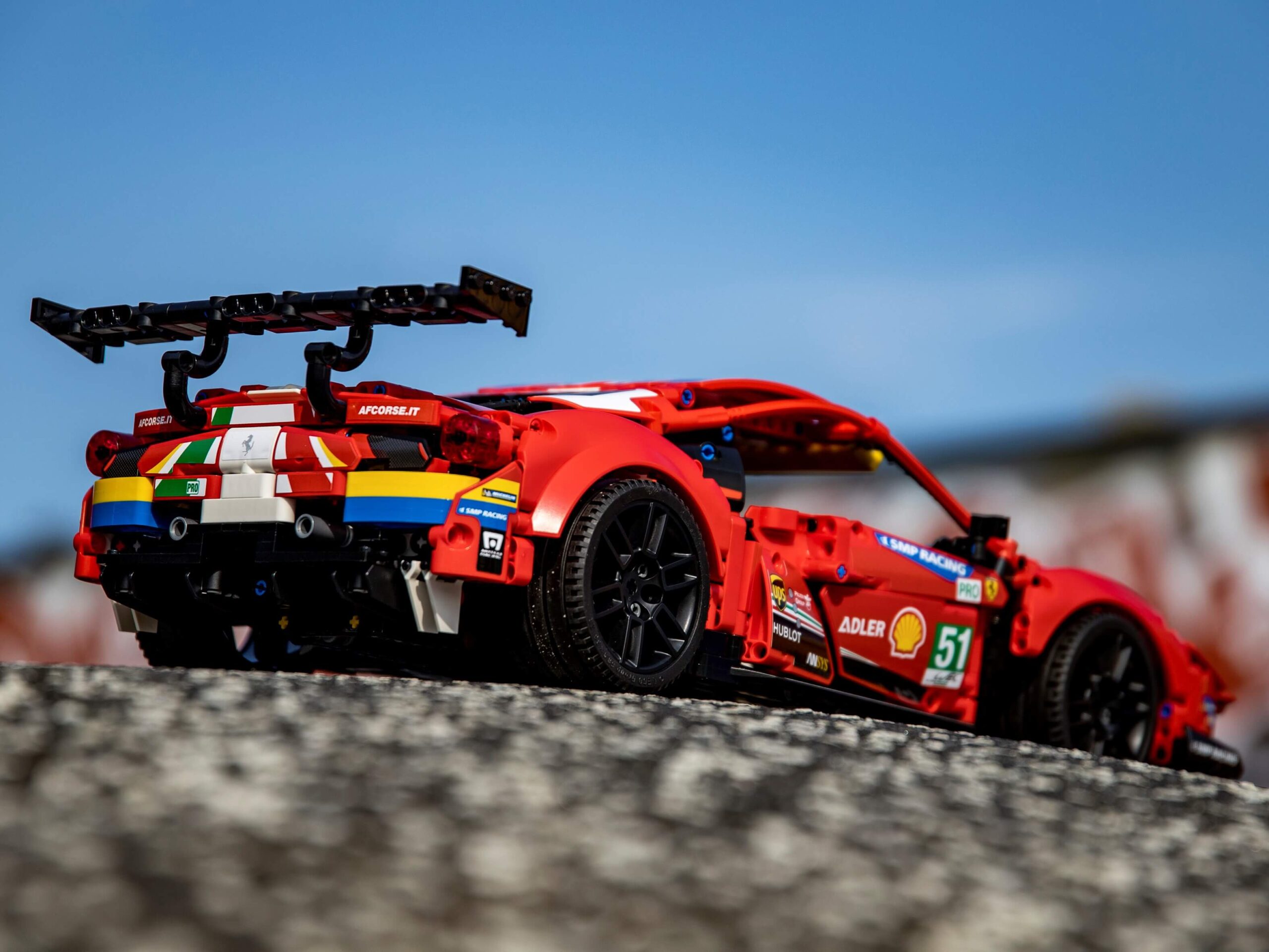 Lego Ferrari 488 GTE AF Corse 51 kod 42125 Technic klocki dla chlopca