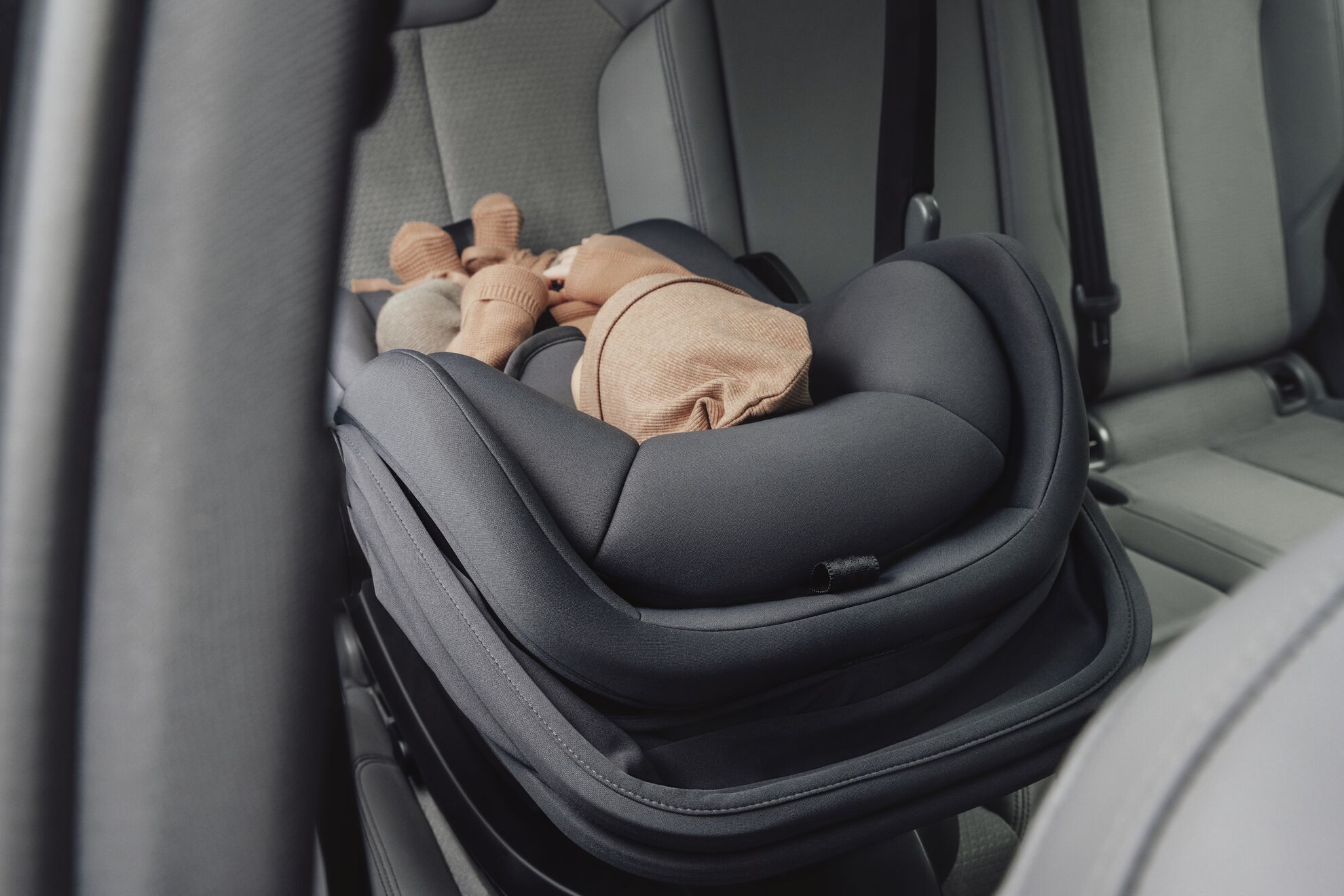 BABY SAFE CORE Feature ProtectiveSideWings