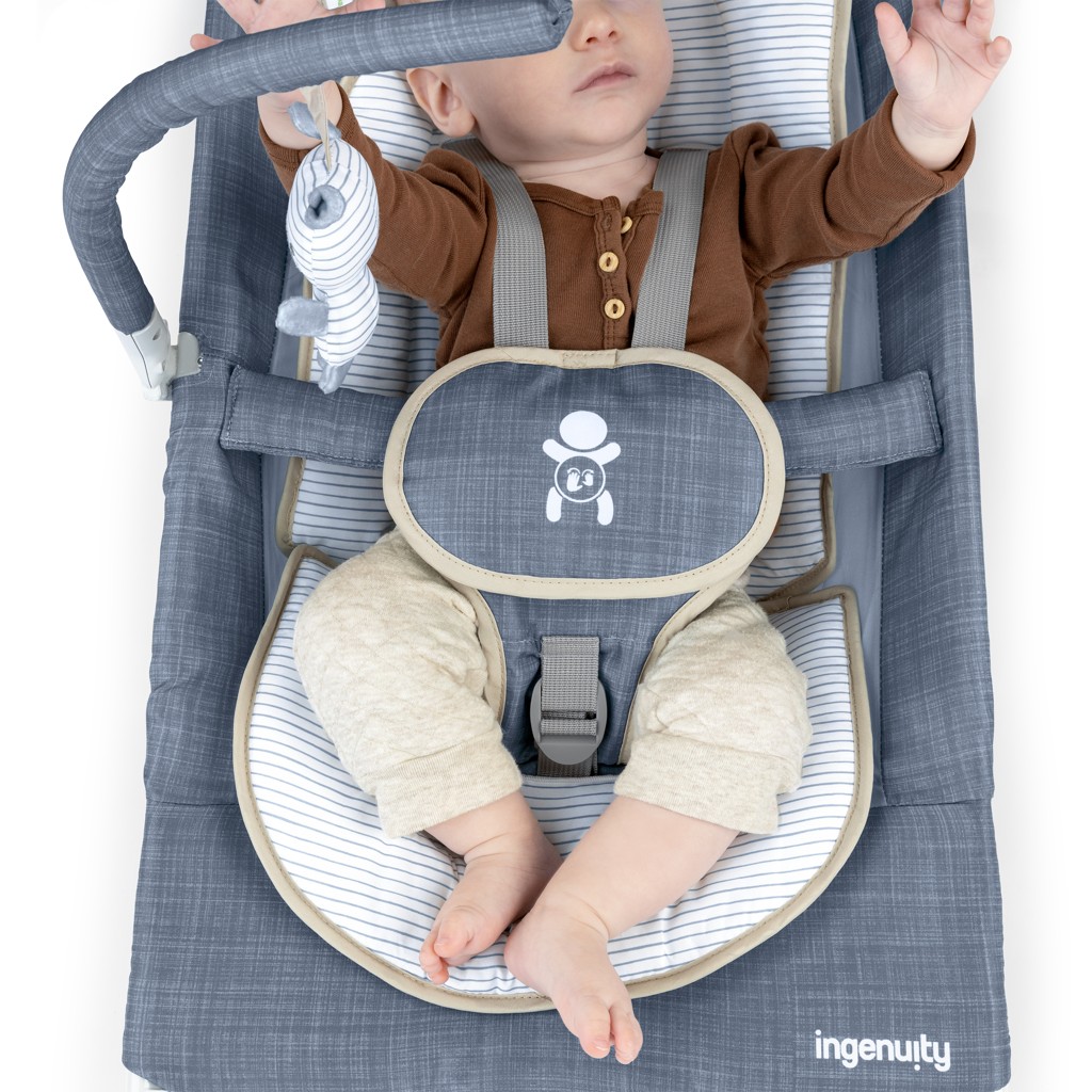 INGENUITY Bujaczek lezaczek z masazerem Happy Belly 07