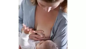 Philips Avent nakładka zaprojektowana aby rozwiązać problem z karmieniem Philips Avent nakładka zaprojektowana aby rozwiązać problem z karmieniem