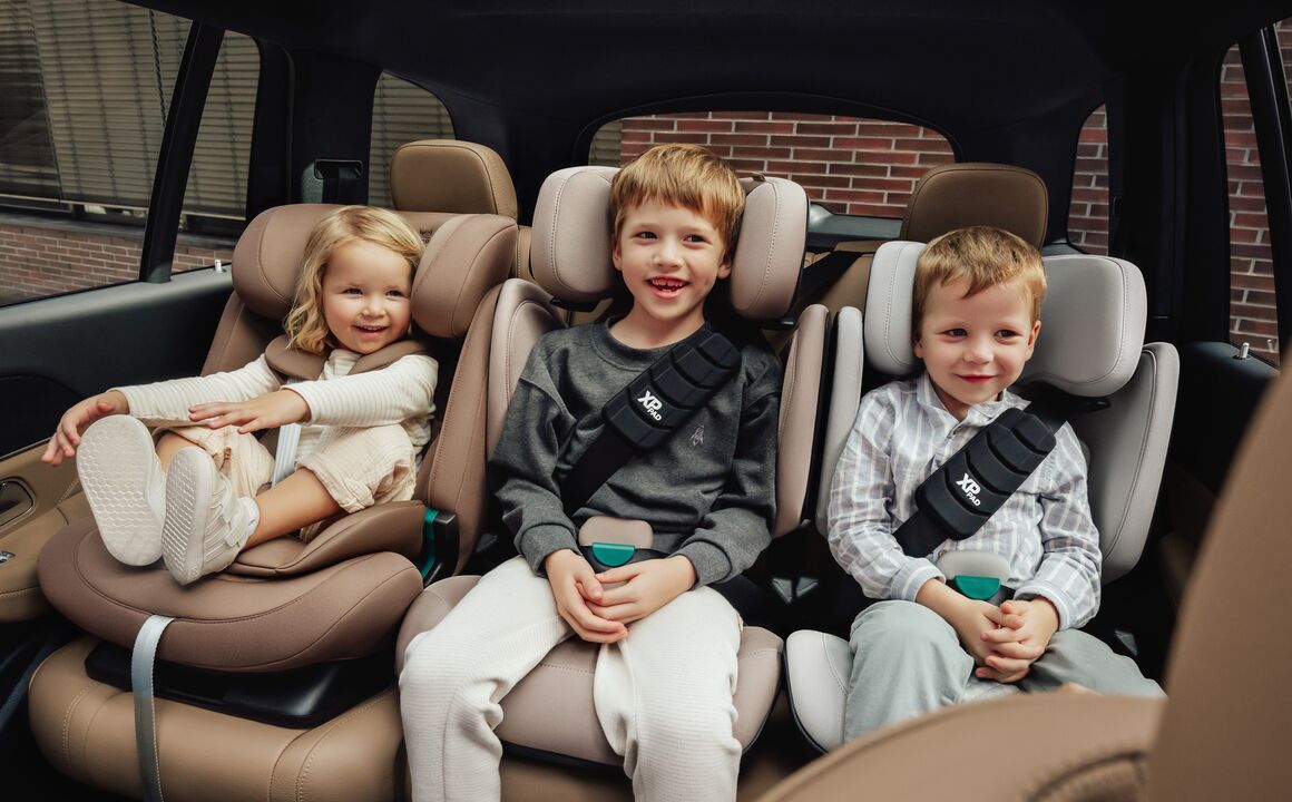 KIDFIX PRO ADVANSAFIX PRO TRZY FOTELE W JEDNYM RZEDZIE