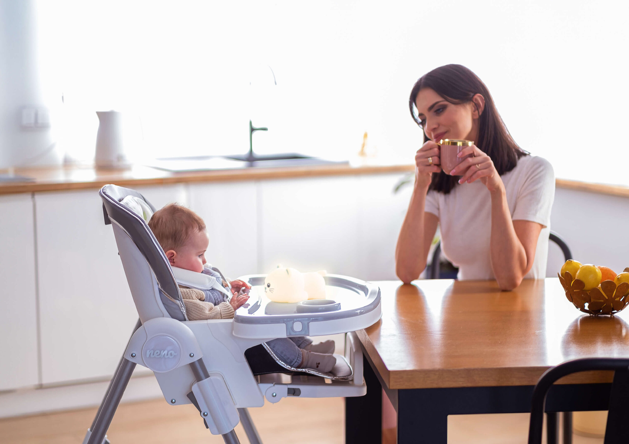 Neno Sedi wiecej niz krzeselko