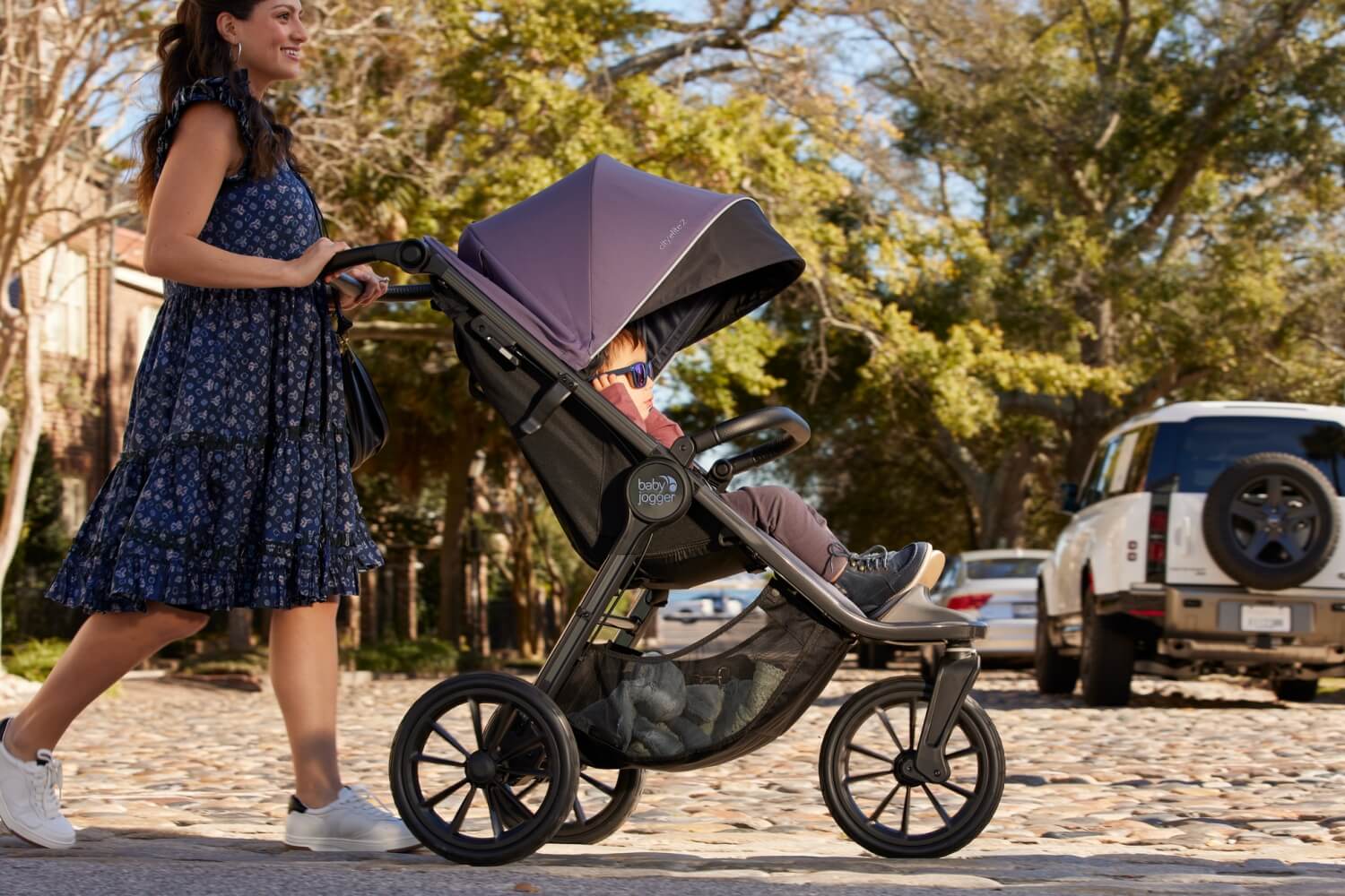 Baby Jogger City Elite 2 na spacerze Baby Jogger City Elite 2 na spacerze
