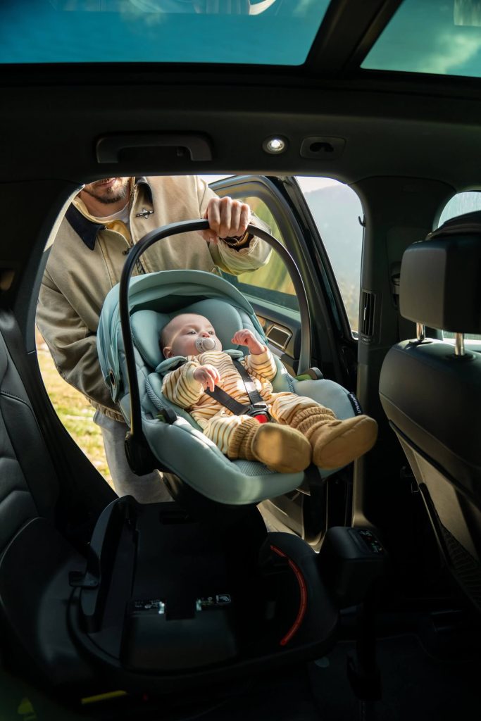 Avionaut Pixel 3 z bazą ISOFIX montaż w samochodzie