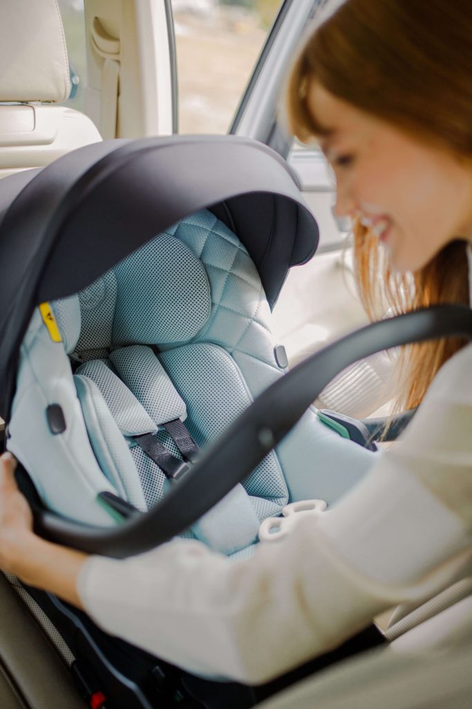 Avionaut Cosmo lekki fotelik samochodowy dla niemowląt