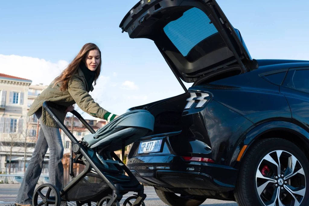 wozek 2w1 do małego bagażnika porównanie